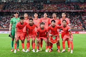 国足此前面对巴勒斯坦5胜2平保持不败，今天半场连丢三球落后