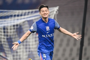 记者：蒋圣龙、李可已参加有球对抗训练，向伤愈回归迈出重要一步