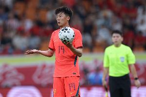 绝对主力？刘洋、韦世豪连续4场国足首发，本期国足唯二全部先发