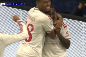 利物浦4-0领先林茨！弗林蓬破门